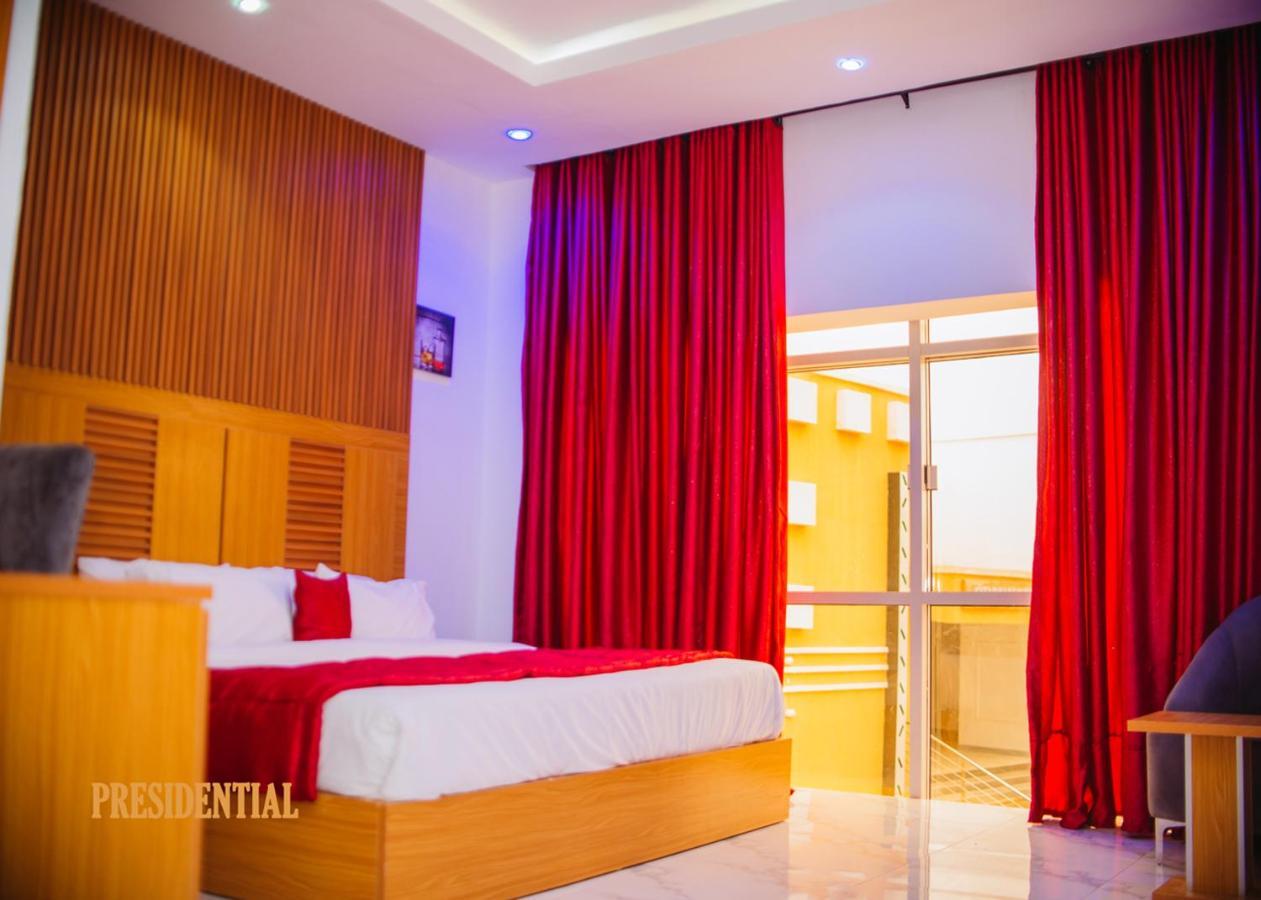 Dominance Events And Suites อิบาดัน ภายนอก รูปภาพ